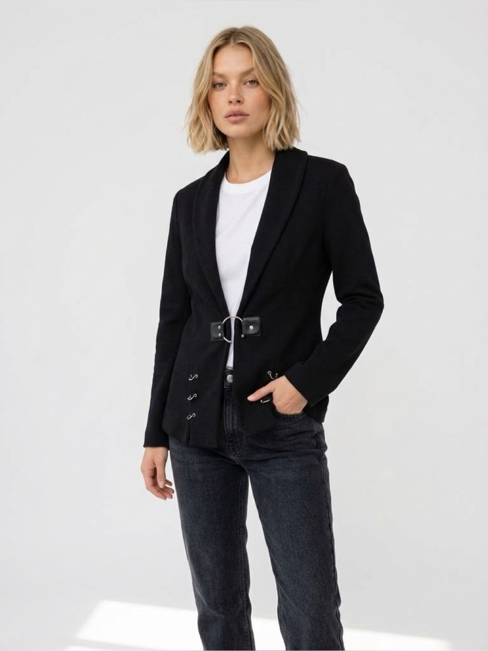 Black Women's Tailored
Blazer Jacket
